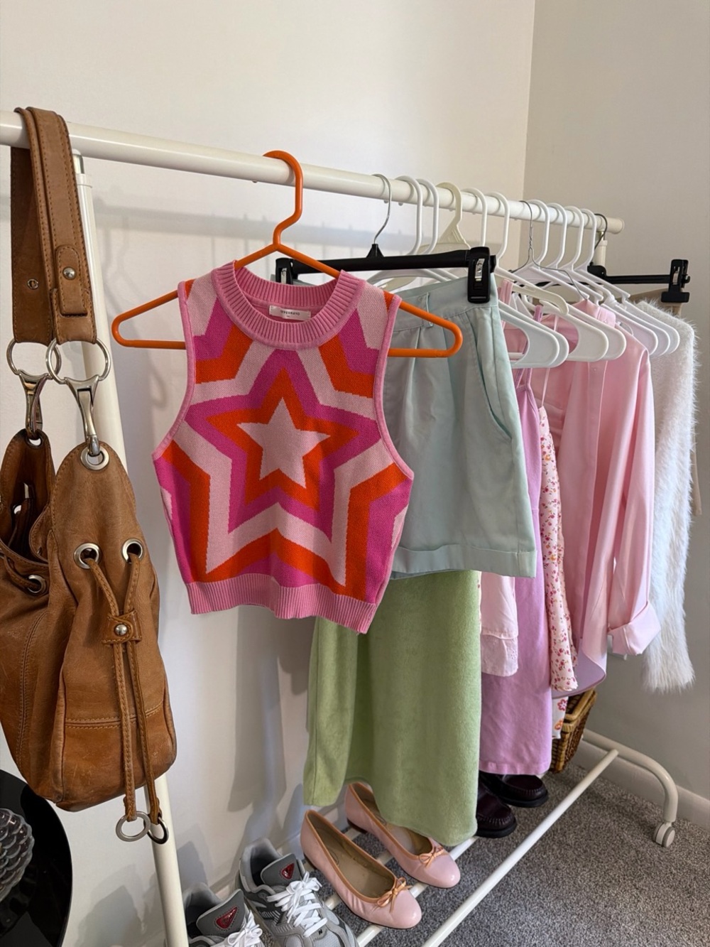Pink Star Knit Tank Top - Sleeveless Crop - Picture 1 of 3